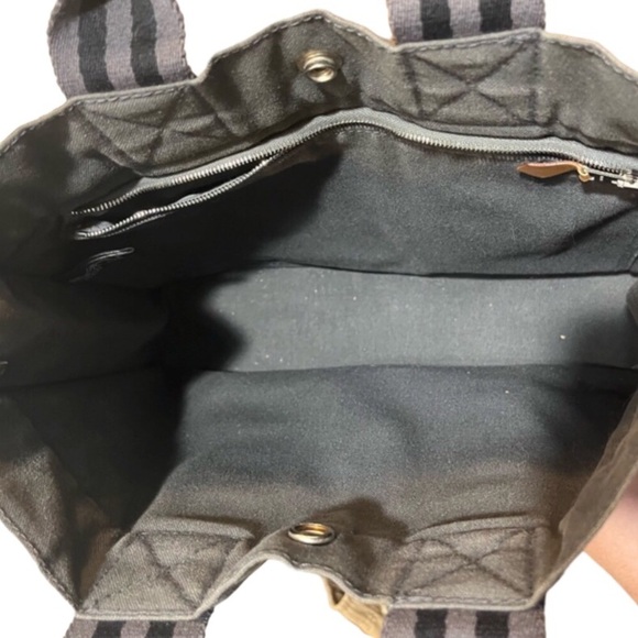 Hermès Grey & Black Toile Fourre Tout MM Canvas Tote Bag - Picture 8 of 11